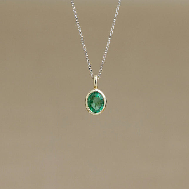 Emerald & White Gold Necklace