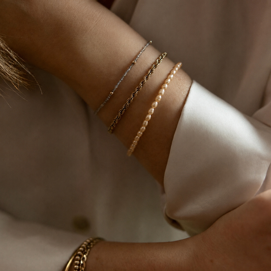 Peach Pearl Bead Bracelet