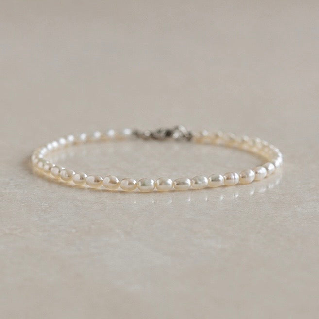 White Pearl Bead Bracelet